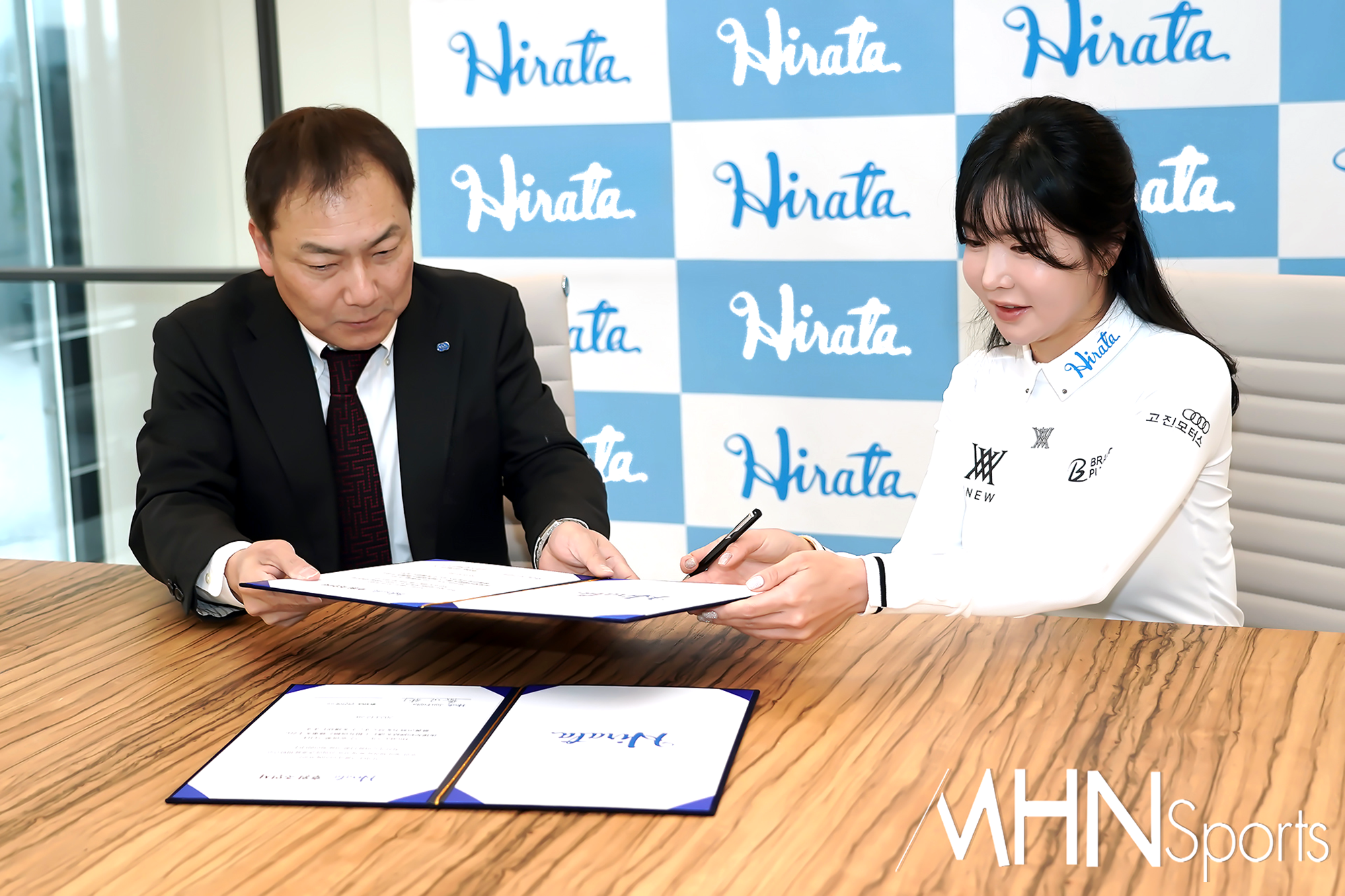 韓国女子ゴルファーのアン・シネ選手とスポンサー契約