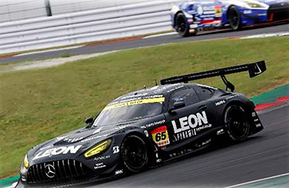 後方のライバルを引き離す走り